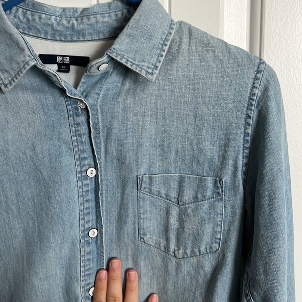 Uniqlo chambray shirt - Picture 3 of 4